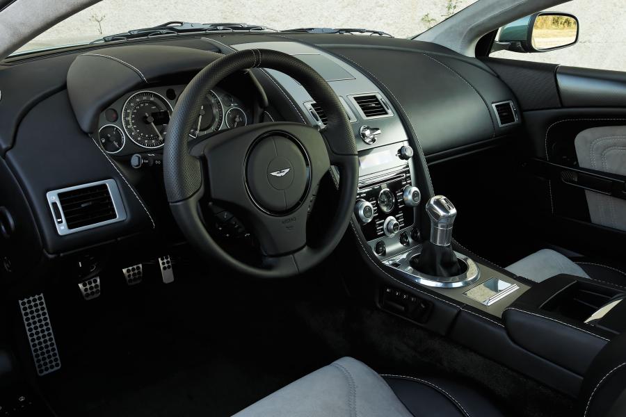 Торпедо Aston Martin DBS 2007 года  (NA) (фото 11 из 40)